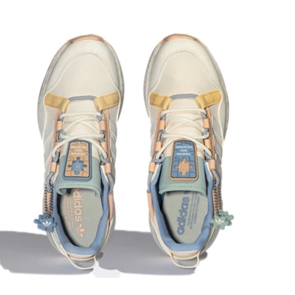 adidas originals Unisex ZX 2K Boost Pure Low-Top Running Shoes Beige/Yellow - Picture 3 of 5